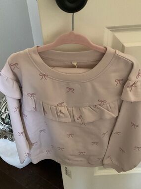 Quincy Mae Bow Print Ruffle Sweatsuit